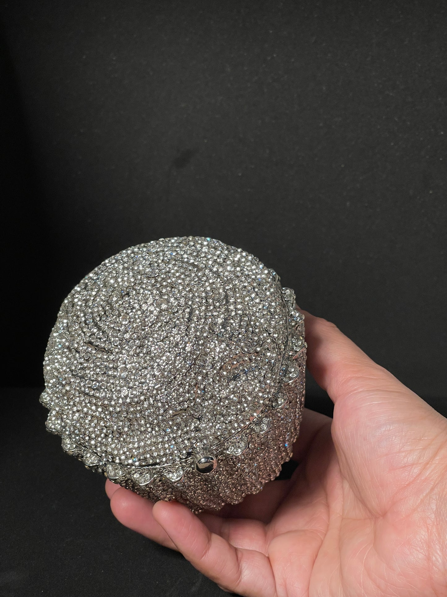 ✨ Premium Cupcake Swarovski Clutch Bag
Luxury Designer Party & Bridal Handbag for Women 💎