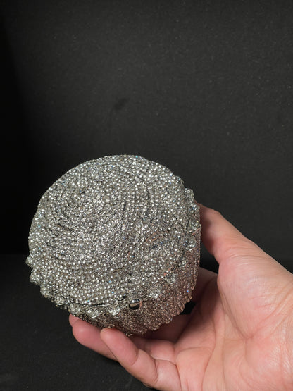 ✨ Premium Cupcake Swarovski Clutch Bag
Luxury Designer Party & Bridal Handbag for Women 💎