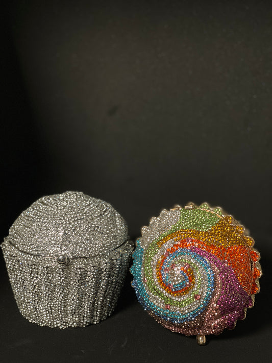 ✨ Premium Cupcake Swarovski Clutch Bag
Luxury Designer Party & Bridal Handbag for Women 💎